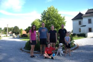 Anettka s rodinou a pejskem